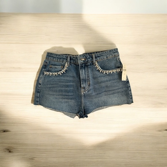 PILCRO anthro brand shorts with faux diamond bling near pockets. NWT - Picture 6 of 6